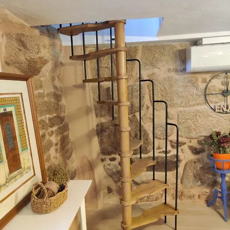 Casa Do Sobrado-gralhas-montalegre Gralhas