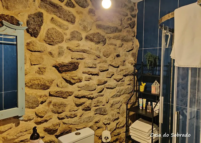 Casa Do Sobrado-gralhas-montalegre 別荘 *